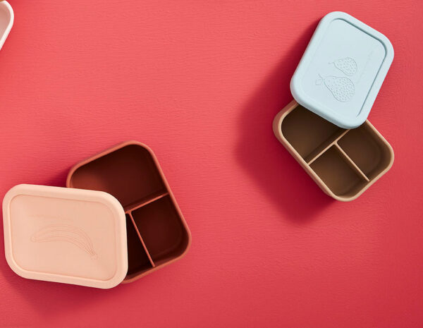 Boîte à goûter silicone verte et camel – Image 4