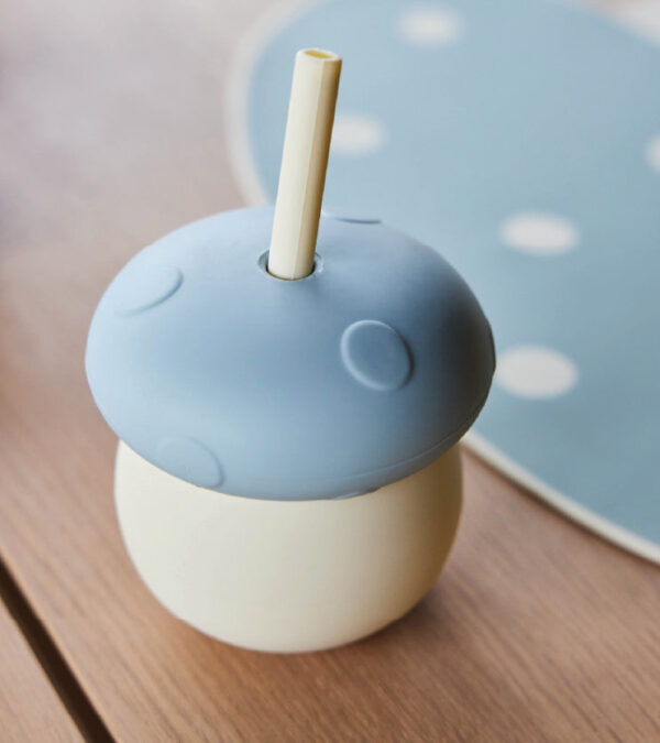 Tasse enfant en silicone champignon bleu – Image 2