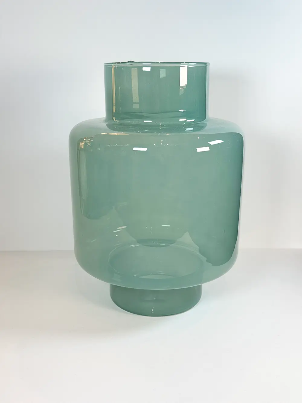 Vase vert en verre recyclé