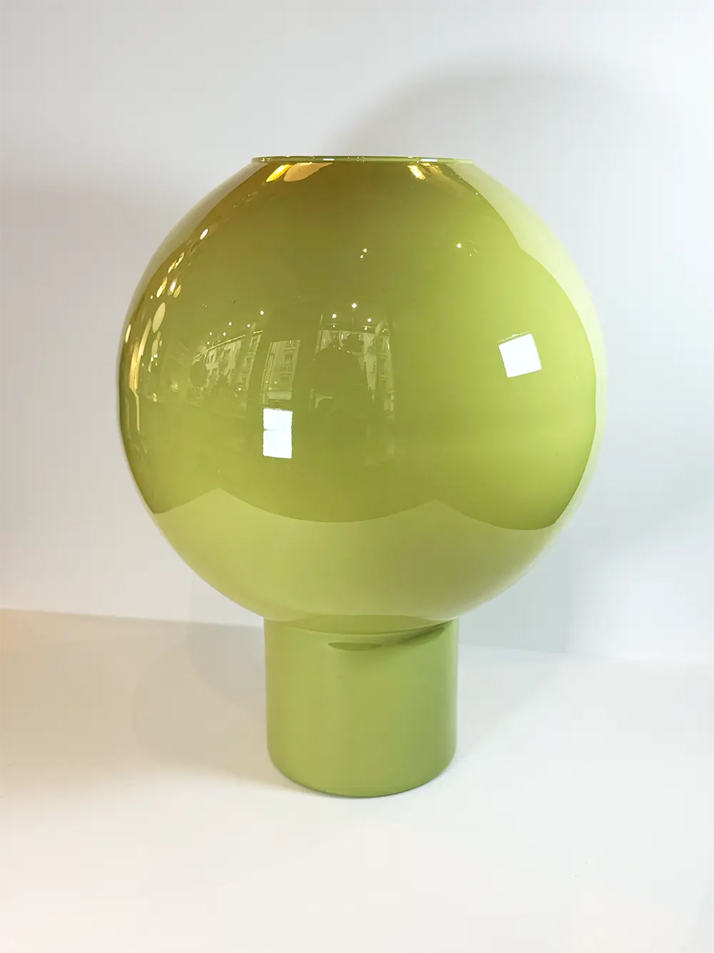 Grand vase rond vert